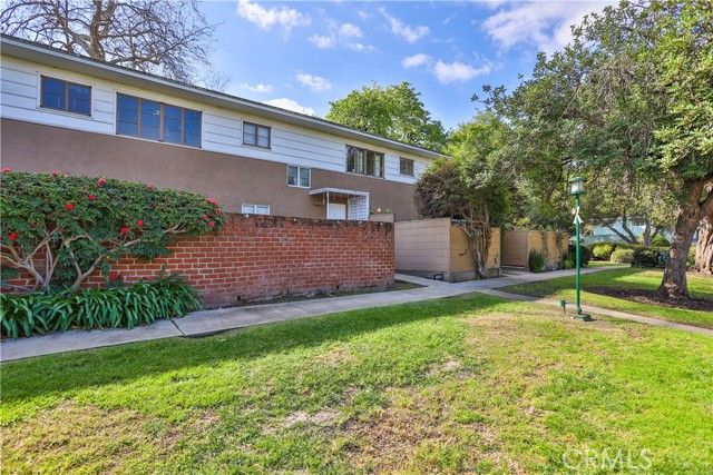 5389 Village, Los Angeles, CA 90016