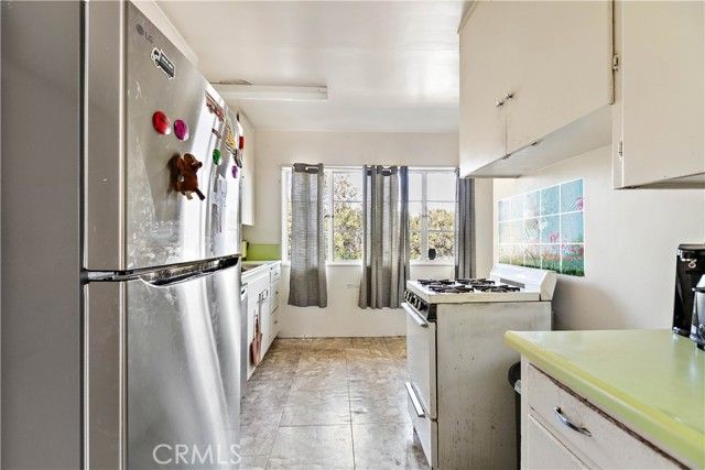 5389 Village, Los Angeles, CA 90016