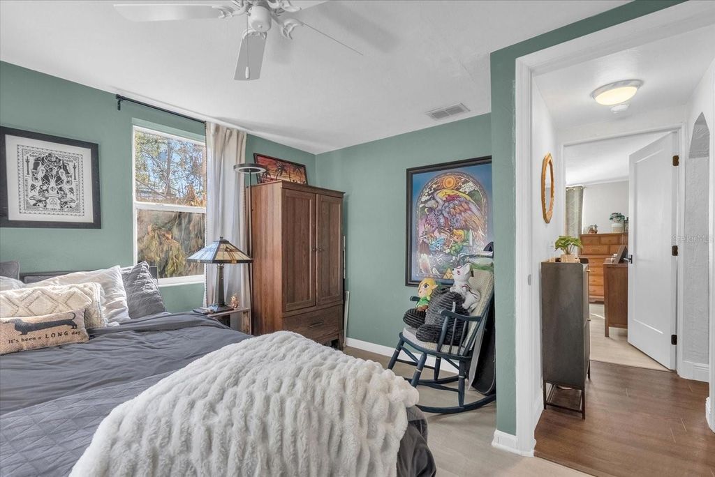 Image 15 of property listing at 1719 CROCKER AVENUE, Orlando, FL 32806