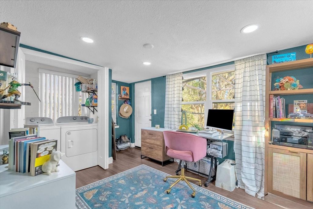 Image 18 of property listing at 1719 CROCKER AVENUE, Orlando, FL 32806