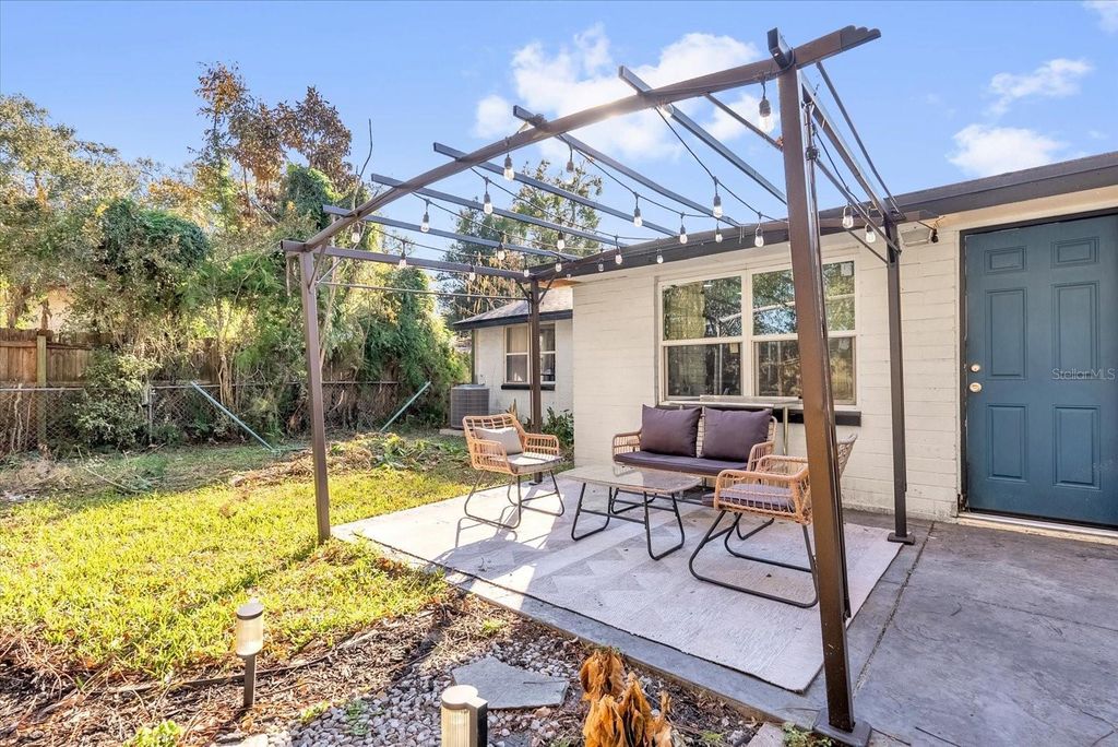 Image 20 of property listing at 1719 CROCKER AVENUE, Orlando, FL 32806