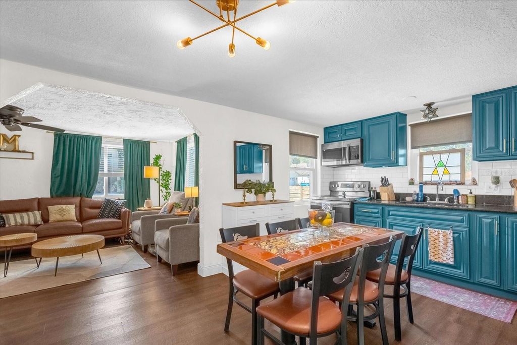 Image 8 of property listing at 1719 CROCKER AVENUE, Orlando, FL 32806