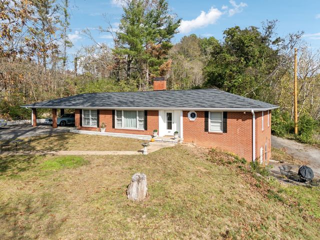 404 Van Hook Dr, Ashland City, TN 37015