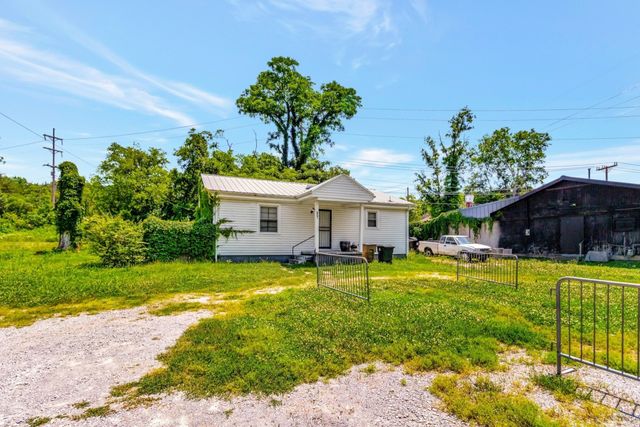 2700 Tucker Rd, Nashville, TN 37218