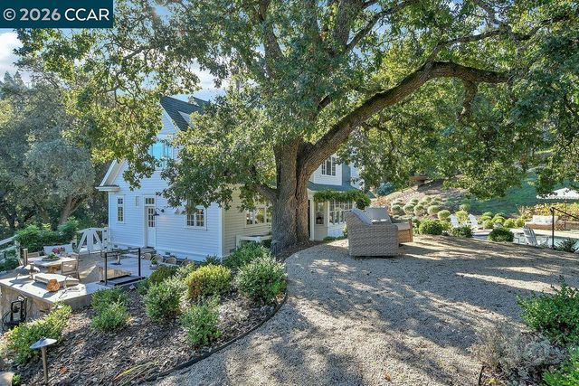 1751 Reliez Valley Road, Lafayette, CA 94549