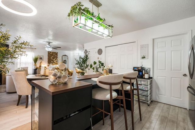 1027 Cassandra Street SW, Albuquerque, NM 87121