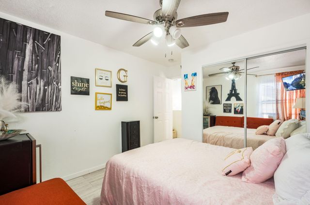 1027 Cassandra Street SW, Albuquerque, NM 87121