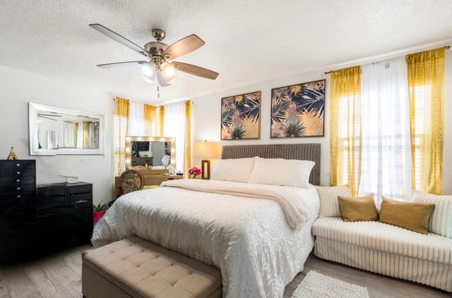 1027 Cassandra Street SW, Albuquerque, NM 87121