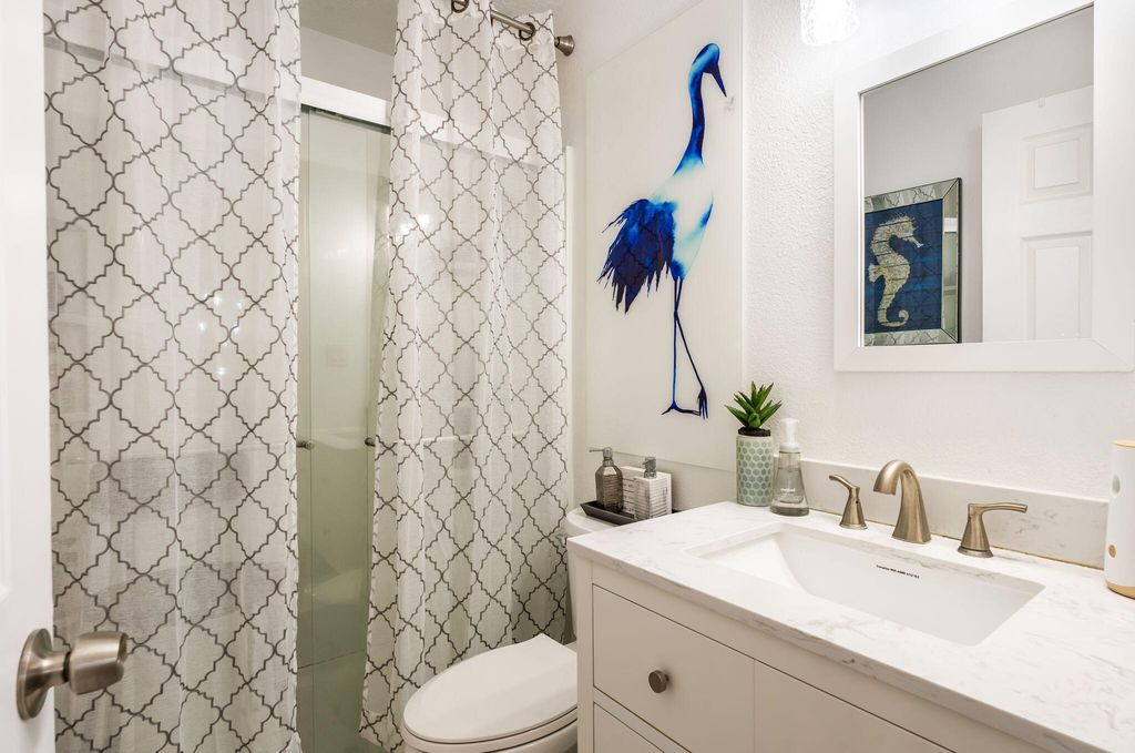 Image 20 of property listing at 1027 Cassandra Street SW, Albuquerque, NM 87121