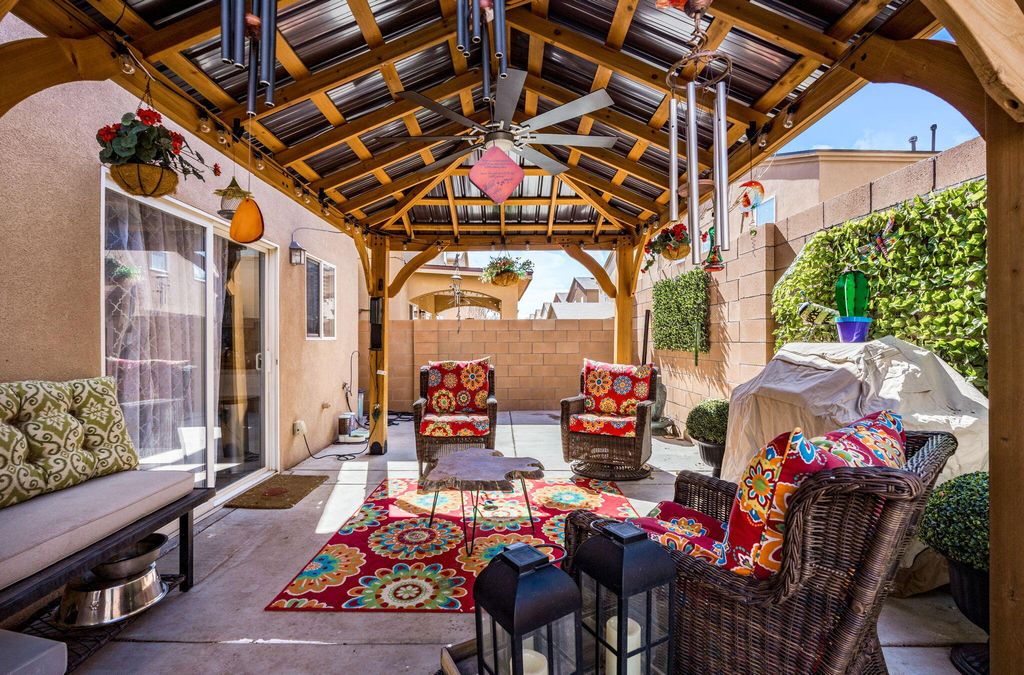 Image 24 of property listing at 1027 Cassandra Street SW, Albuquerque, NM 87121