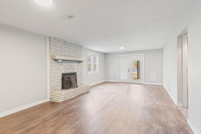 4830 South Farm Road 141, Springfield, MO 65810