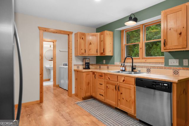 166 Riparian Way, Ellijay, GA 30540