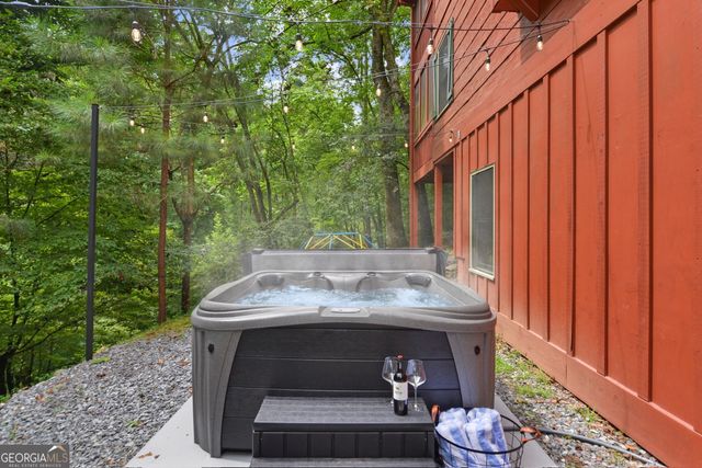 166 Riparian Way, Ellijay, GA 30540