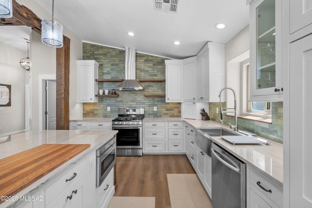 17054 S Golden Sunrise Place, Corona De Tucson, AZ 85641