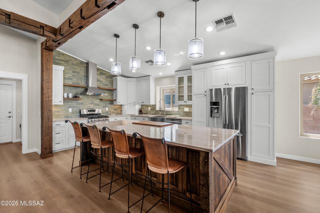 17054 S Golden Sunrise Place, Corona De Tucson, AZ 85641