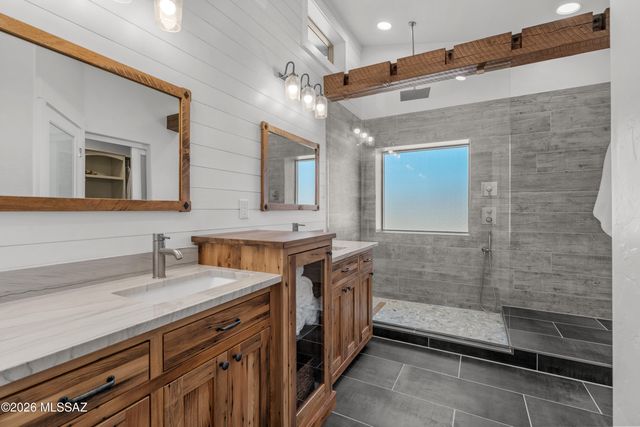 17054 S Golden Sunrise Place, Corona De Tucson, AZ 85641