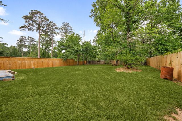 10443 Royal York Drive, Conroe, TX 77303