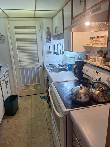 1799 N HIGHLAND AVENUE 68, Clearwater, FL 33755