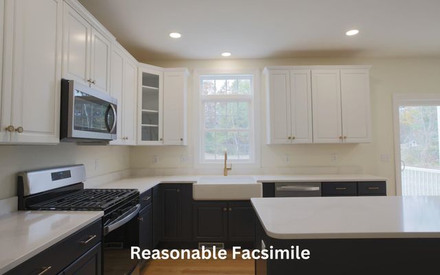 70 Lantern Drive, Sandown, NH 03873