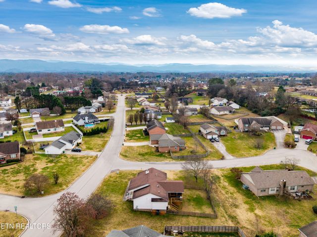 1739 Northfield Drive, Maryville, TN 37804