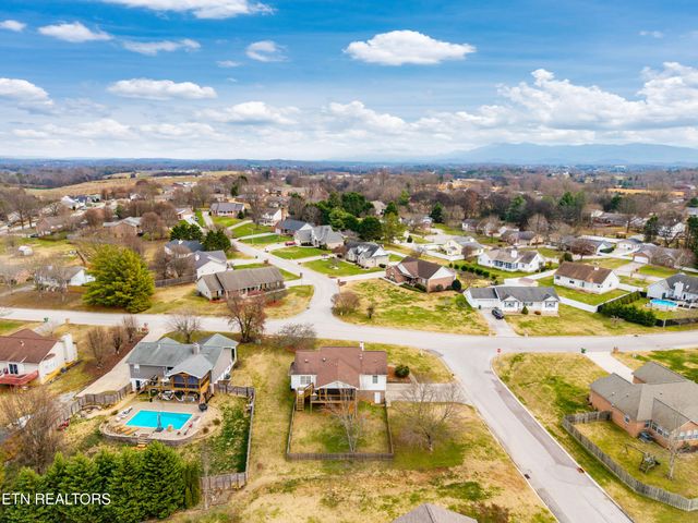 1739 Northfield Drive, Maryville, TN 37804