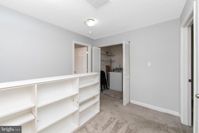 306 FOUNTAIN HALL CT, Mount Laurel, NJ 08054