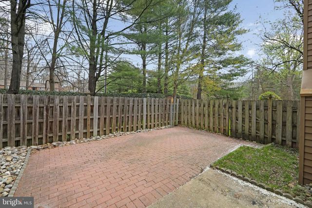 306 FOUNTAIN HALL CT, Mount Laurel, NJ 08054