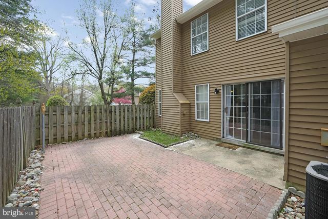 306 FOUNTAIN HALL CT, Mount Laurel, NJ 08054