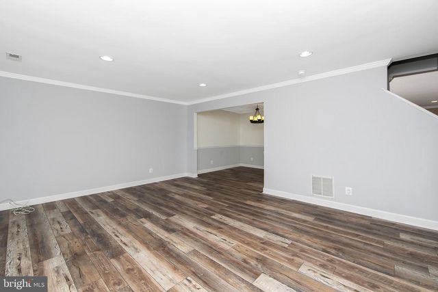 306 FOUNTAIN HALL CT, Mount Laurel, NJ 08054