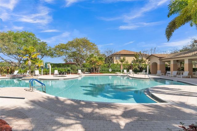 8200 NW 128th Ln 40B, Parkland, FL 33076