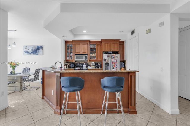 8200 NW 128th Ln 40B, Parkland, FL 33076