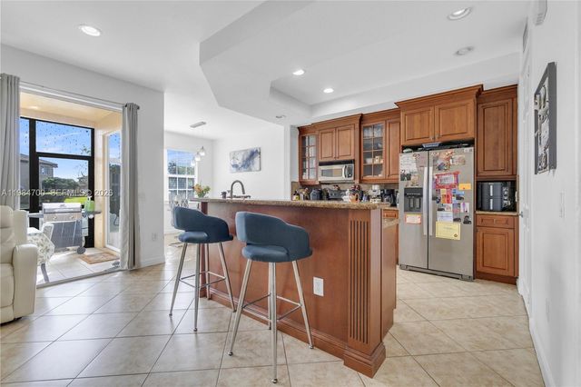 8200 NW 128th Ln 40B, Parkland, FL 33076