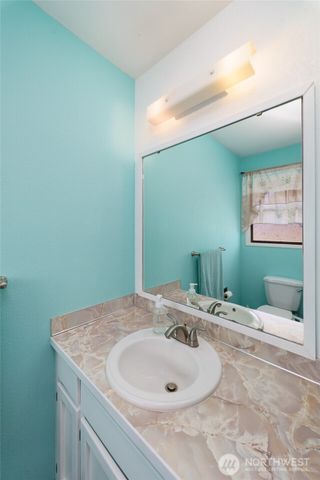 1225 SW Barrington Drive, Oak Harbor, WA 98277