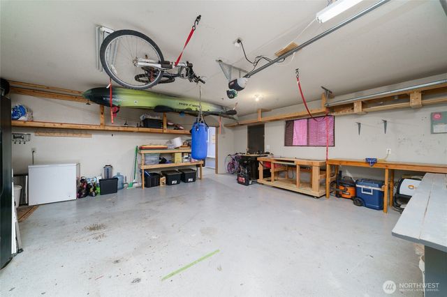 1225 SW Barrington Drive, Oak Harbor, WA 98277