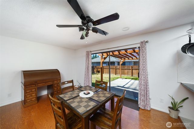 1225 SW Barrington Drive, Oak Harbor, WA 98277
