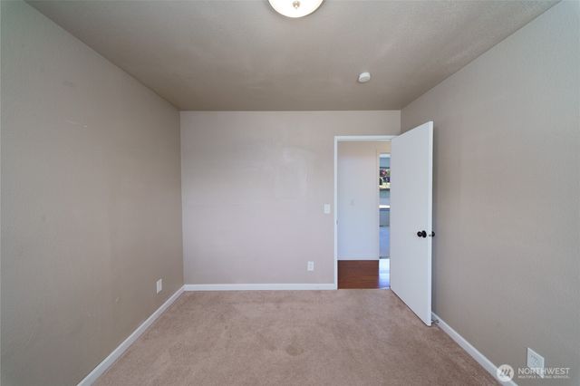 1225 SW Barrington Drive, Oak Harbor, WA 98277