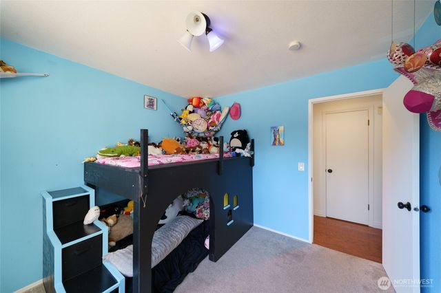 1225 SW Barrington Drive, Oak Harbor, WA 98277