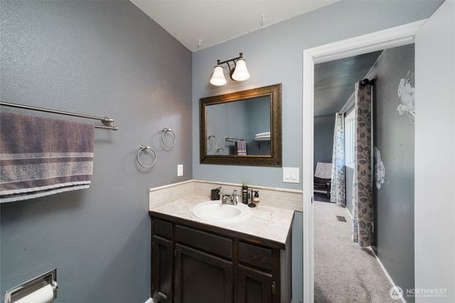 1225 SW Barrington Drive, Oak Harbor, WA 98277