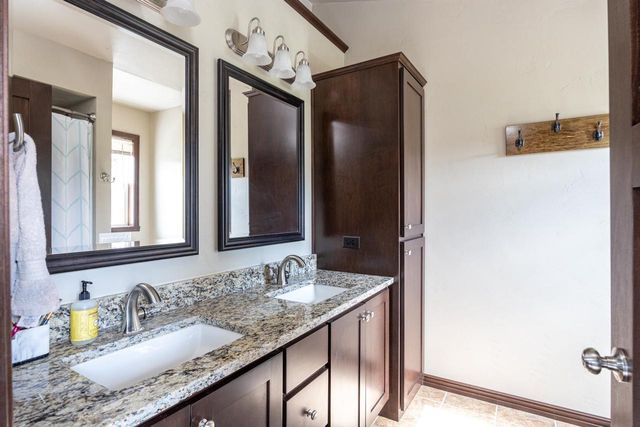 1158 BLACK OAK COURT, Hortonville, WI 54944