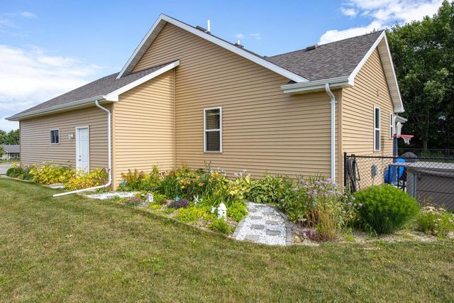 1158 BLACK OAK COURT, Hortonville, WI 54944