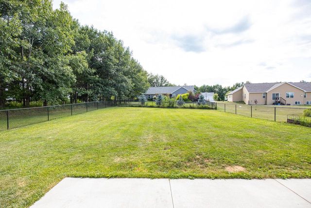 1158 BLACK OAK COURT, Hortonville, WI 54944
