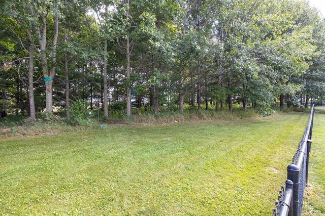 1158 BLACK OAK COURT, Hortonville, WI 54944