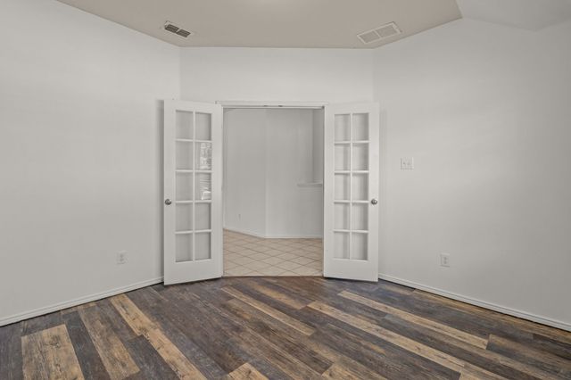 4716 Meadow Green Trail, Fort Worth, TX 76244