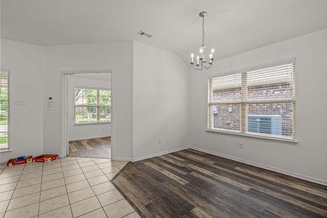 4716 Meadow Green Trail, Fort Worth, TX 76244