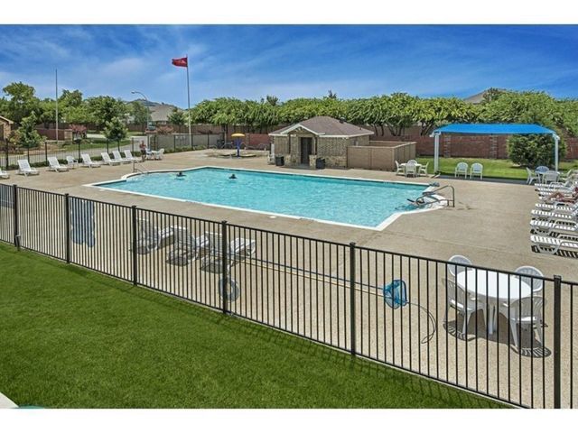 4716 Meadow Green Trail, Fort Worth, TX 76244