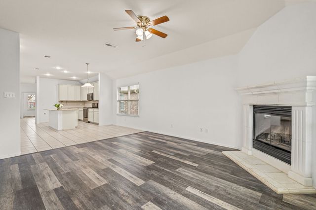 4716 Meadow Green Trail, Fort Worth, TX 76244