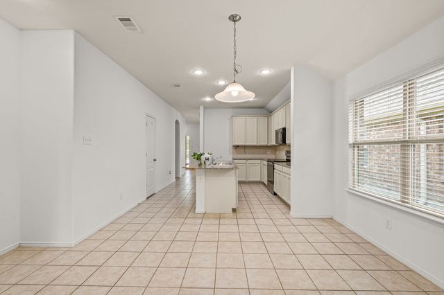 4716 Meadow Green Trail, Fort Worth, TX 76244