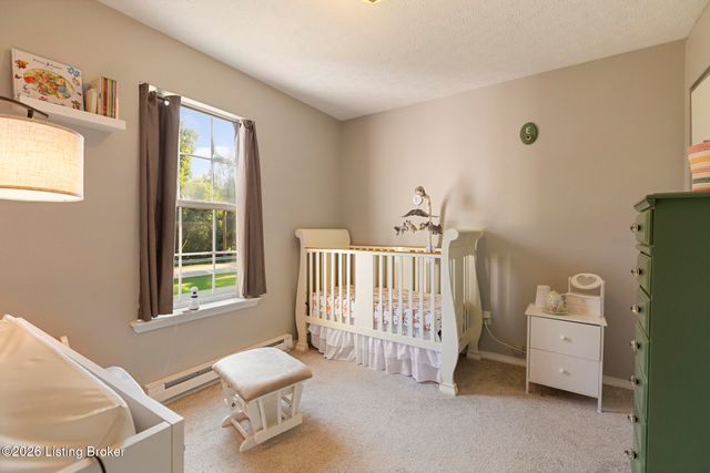 6805 E Manslick Rd, Louisville, KY 40228