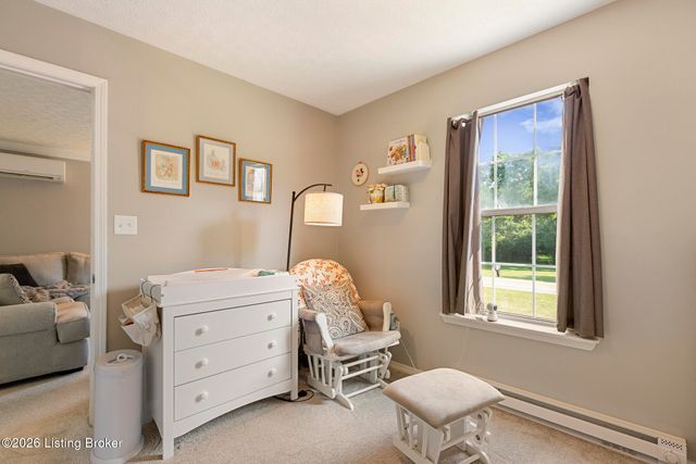 6805 E Manslick Rd, Louisville, KY 40228