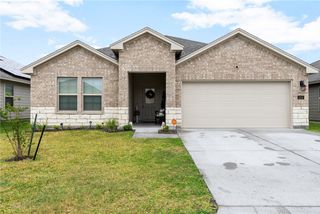 1234 Carnaby St, Corpus Christi, TX 78415
